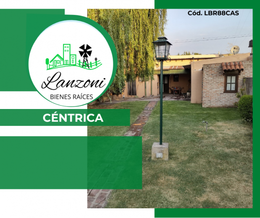 CASA CENTRICA CON IMPORTANTE AMPLITUD DE PARQUE - Cod. LBR88CAS