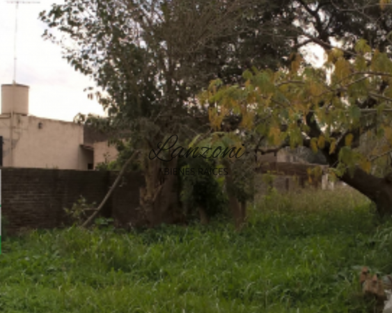 INTERESANTE LOTE A 4 CUADRAS DE LA AV. ESPAÑA - Cod. LBR45LOT