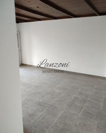 EXCELENTE INMUEBLE SOBRE COLECTORA SUR - Cod. LBR143CAS/CHA