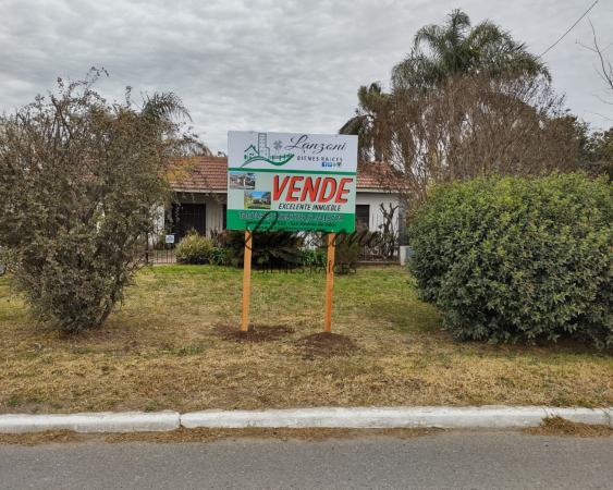 EXCELENTE INMUEBLE SOBRE COLECTORA SUR - Cod. LBR143CAS/CHA