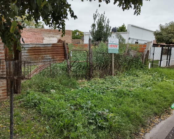 INTERESANTE LOTE A LA VENTA - Cod. LBR140LOT