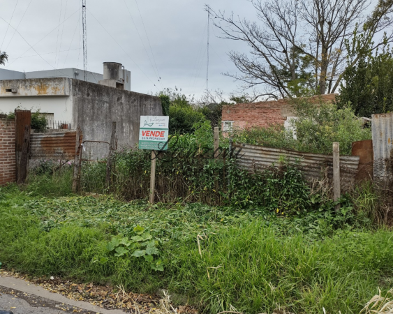 INTERESANTE LOTE A LA VENTA - Cod. LBR140LOT