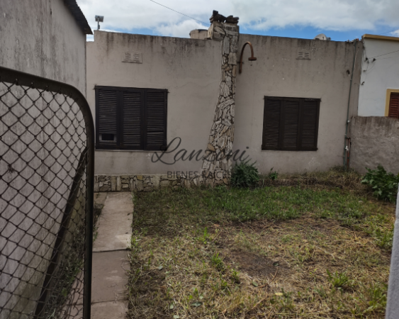 PROPIEDAD CON LOCAL COMERCIAL EN CUCULLU - Cod. LBR142CAS/C 