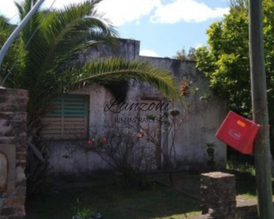 PROPIEDAD EN VENTA CON INTERESANTE AMPLITUD DE ESPACIO VERDE - Cod. LBR110CAS 