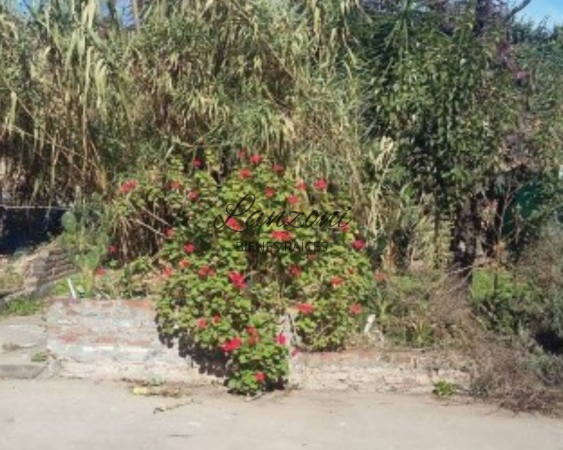 VIVIENDA EN BARRIO LANUSSE, CIUDAD DE LUJAN - Cod. LBR11CAS