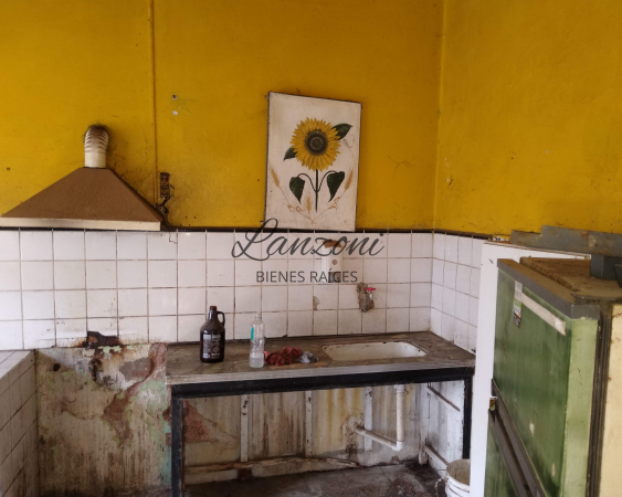 PROPIEDAD EN VENTA SOBRE RUTA NACIONAL n°7 - Cod.LBR68aCAS/LOT 