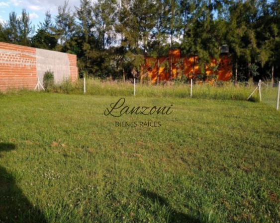 CÁLIDA Y MODERNA CASA QUINTA A 100MTRS. DE LA AV. SCULLY - Cód. LBR108CAS/Q