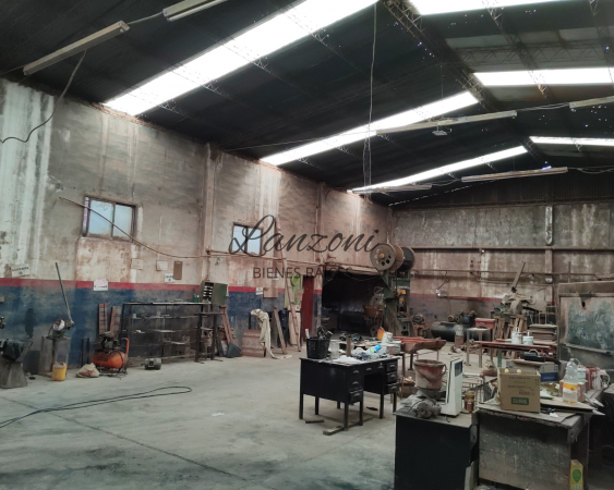 INTERESANTE GALPON UBICADO A METROS DE COLECTORA NORTE - Cod. LBR148GAL