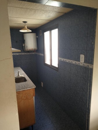 RIVADAVIA AL 700, VENTA DE IMPECABLE LOCAL COMERCIAL EN PLENO CENTRO DE LA CIUDAD - Cod. LBR84LOC